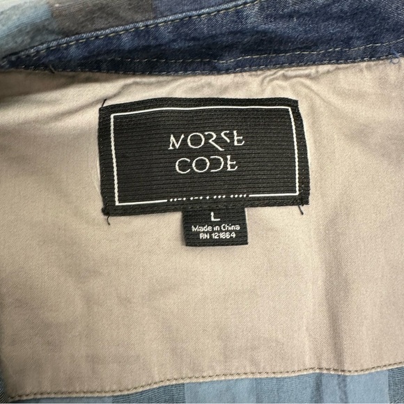 Morse Code Men’s Button Down Plaid Denim Shoulder Patch Long Sleeve Shirt Size L - Picture 2 of 8